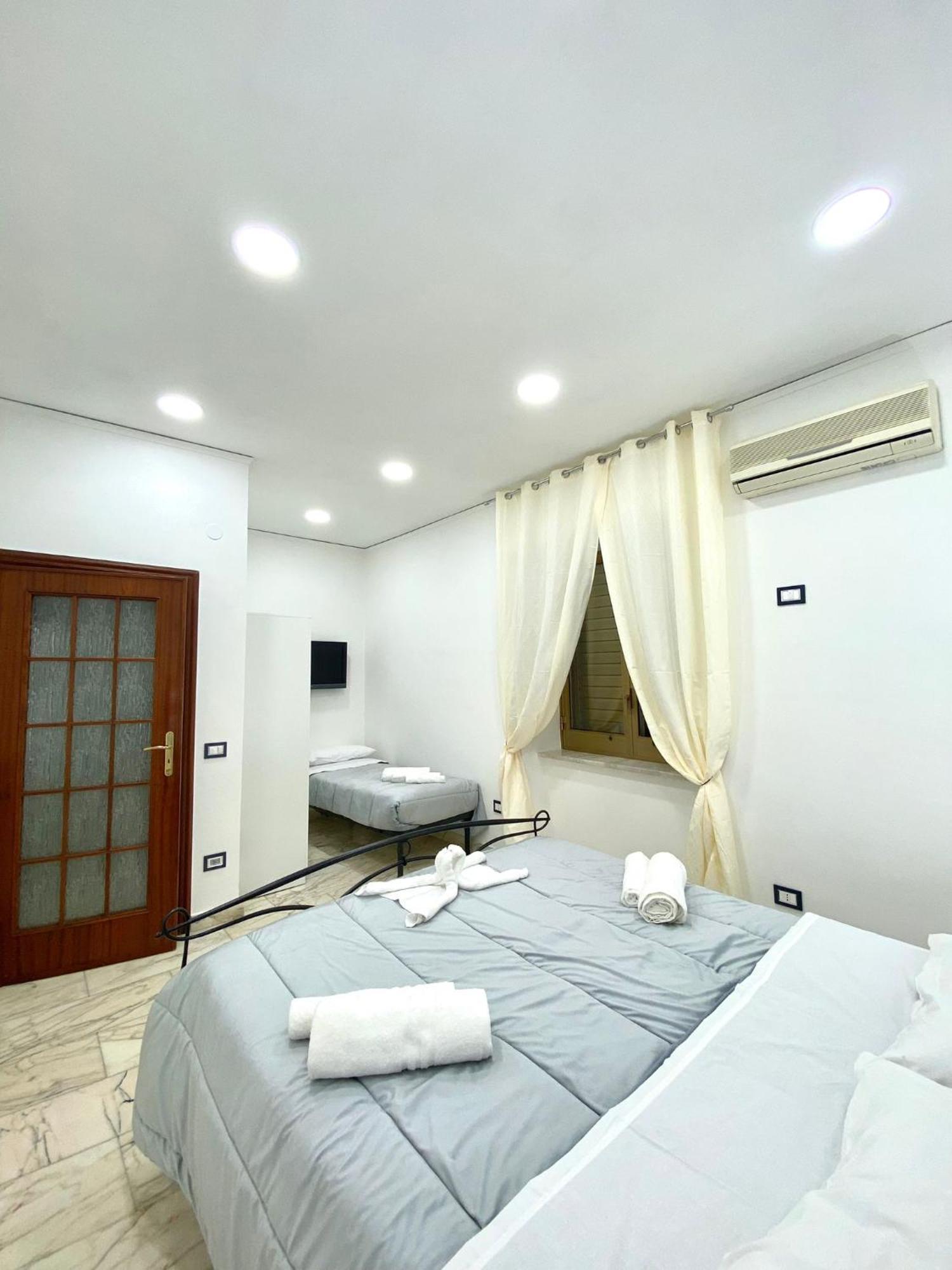 Castellano Apartment Neapel Exterior foto