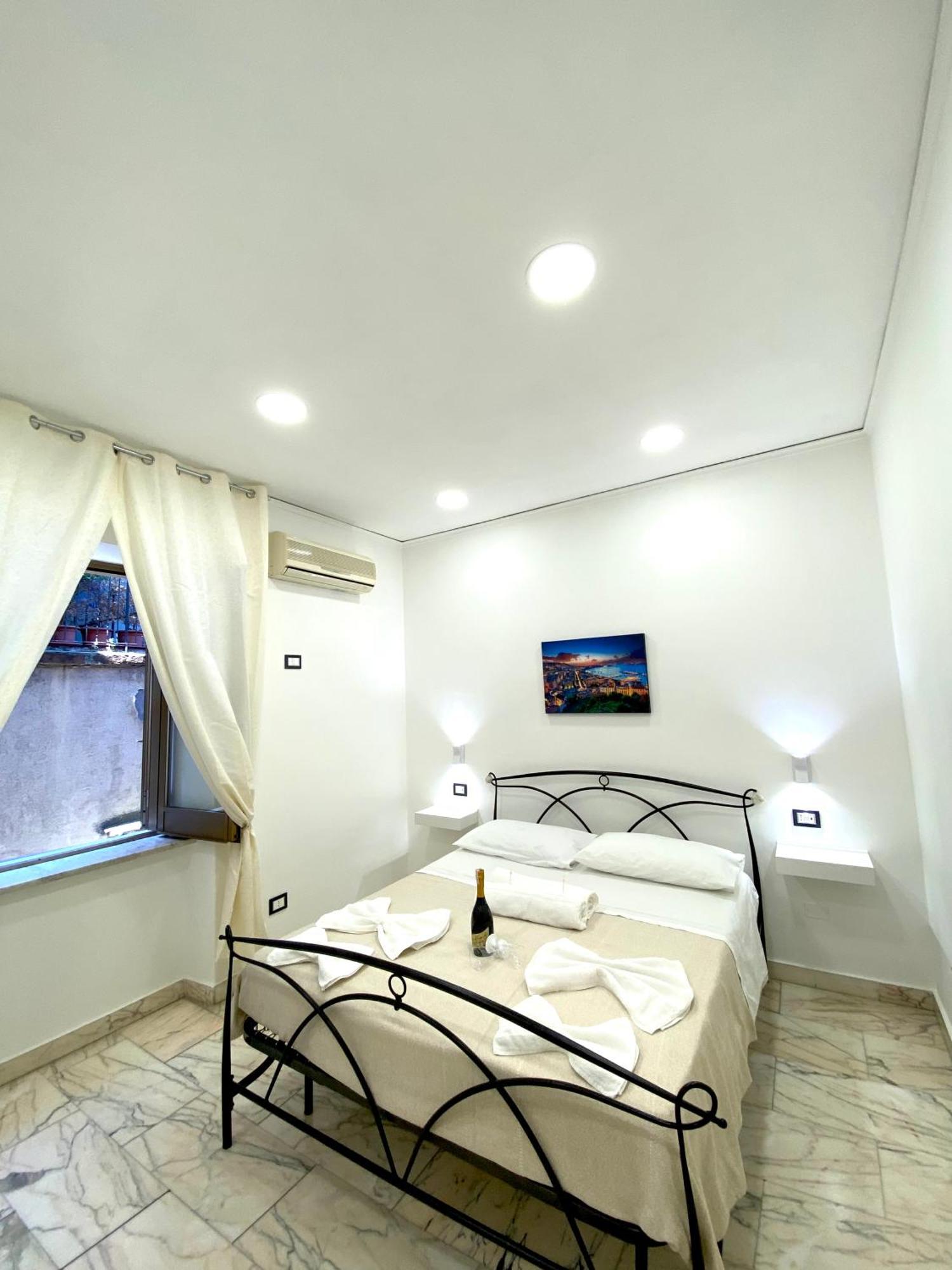 Castellano Apartment Neapel Exterior foto